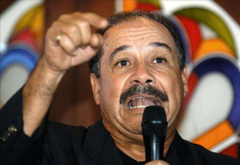 Convención de la OMB con homenajes y cartelera