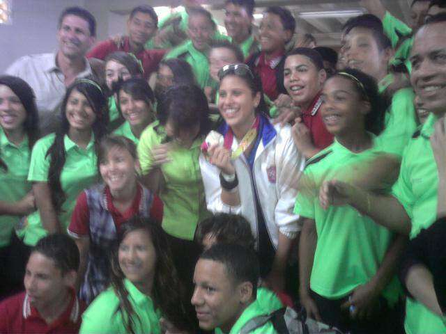 Medallista de plata orgullosa de Puerto Rico