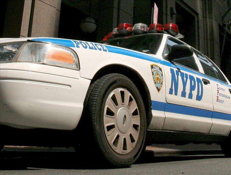 Ocho policías arrestados en NY por contrabando