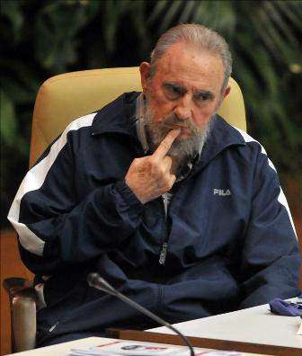 Fidel Castro tacha de genocida a la OTAN por muerte de Gadafi