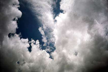 Mucha nube y poca lluvia