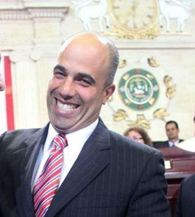 Legisladores defienden no tener que revelar sus planillas