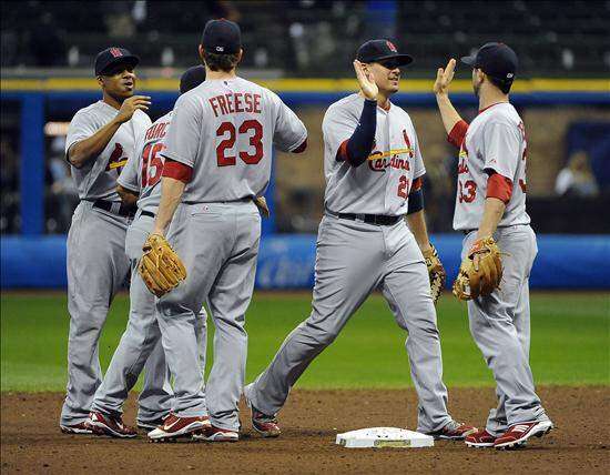 Abusa Pujols con Milwaukee