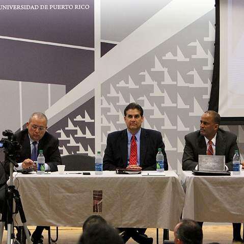 Todos menos el PNP debaten Reforma Universitaria (galería)