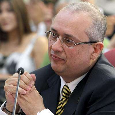 González Cancel también demanda en foro local