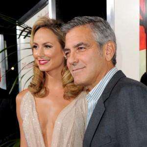 George Clooney se inclina ante su novia luchadora