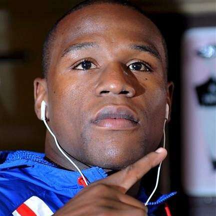 Tiraera entre Arum y Oscar por estancamiento de mega pelea