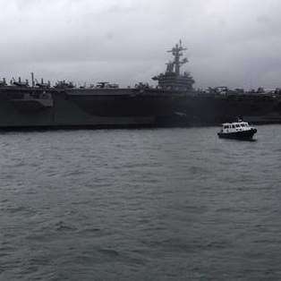 En el buque donde estuvo Osama ahora se juega básquet