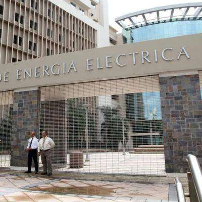 Navidad, Navidad, por las lucecitas, abonados pagarán