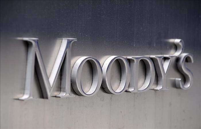 Moody’s mantiene Aaa a EEUU pero en negativa