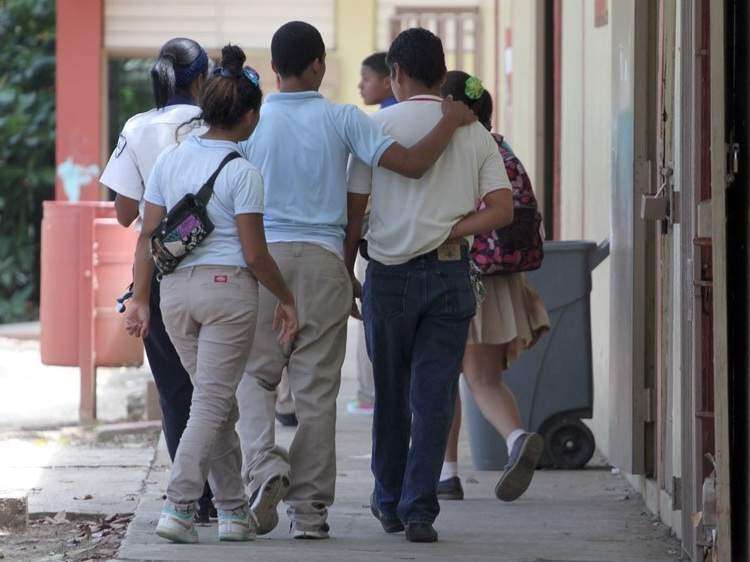 Reclamo a Educación por nombramiento de directora