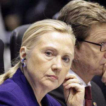 Clinton se pronuncia contra discriminación gay