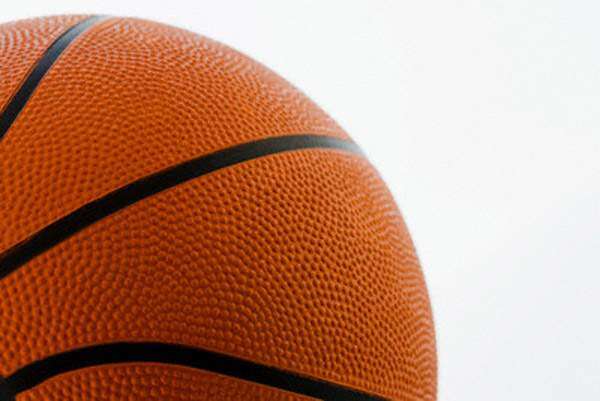 Ganaderos vencen a los Hawks