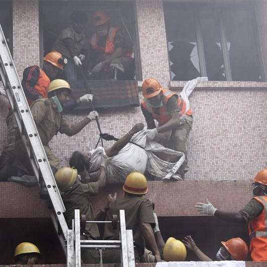 Al menos 73 muertos en incendio de hospital