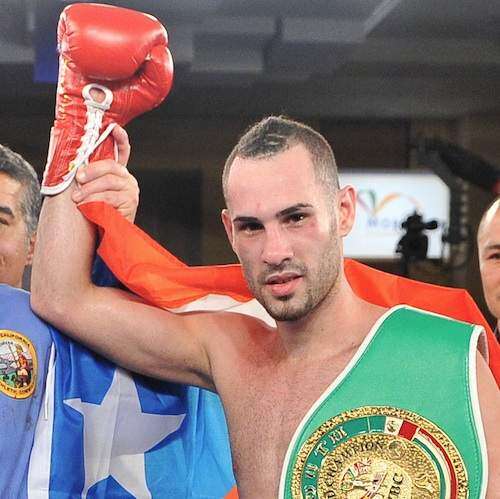 Campeón mundial ‘Snyper’ Pedraza