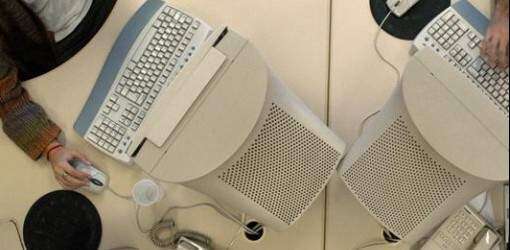 Universal todavía sin web por Anonymous