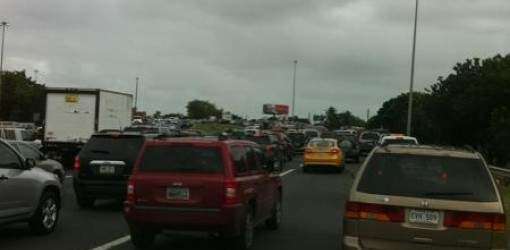 Gran tapón en la # 22 de Vega Alta a Arecibo