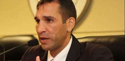 Rivera Guerra reclama que sea electorado quien decida su futuro