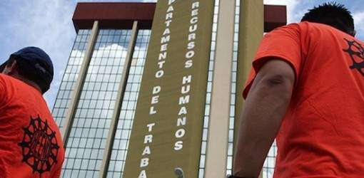 Regresa la protesta frente al Departamento del Trabajo