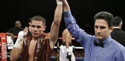 Michael ‘El Artista’ Pérez  bien en el pesaje