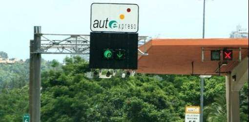 Otras tres plazas de peaje convertidas en AutoExpreso