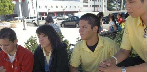 Estudiantes adoran a Sol Luis