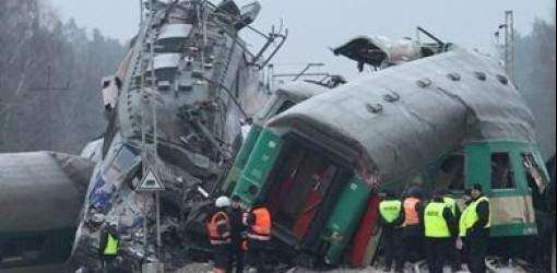 Choque de trenes en Polonia: al menos 16 muertos
