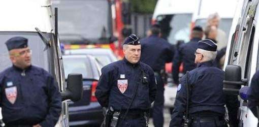 20 arrestados en operativo antislamista en Francia