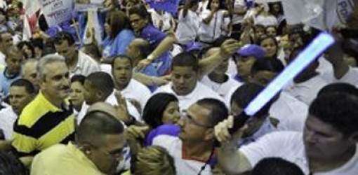 Golpes a diestra y siniestra contra PPD en Convención Mujeres PNP