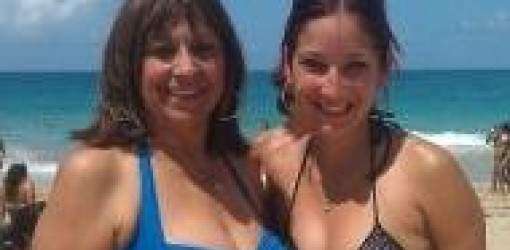 Los mayores fueron a votar y los demás a la playa