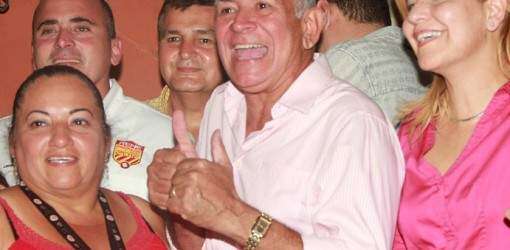 De fiesta el comité del ganador PPD en Arecibo