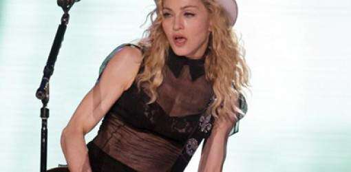 Madonna sale al paso a Lagerfeld en defensa de Adele