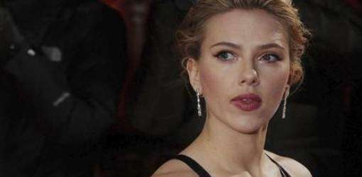 Admite cargos hacker que publicó fotos privadas Scarlett Johasson