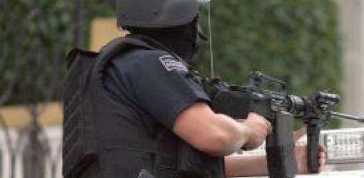 Siete muertos y 3 heridos en universidad en Oakland