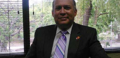 Boricuas prefieren, por mucho, el ‘cash’ sobre el plástico