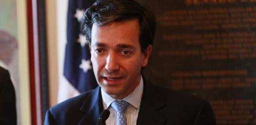 Fortuño planifica que todos salgan en TV