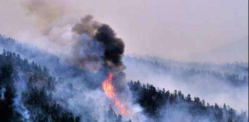 1,600 bomberos combaten el incendio más destructivo en Colorado