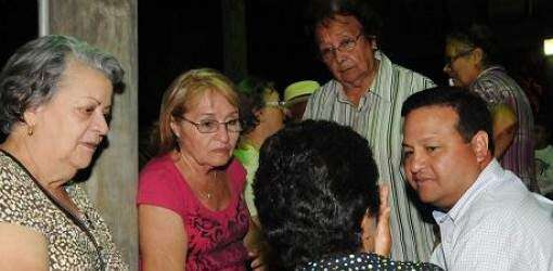 Inauguran baños comunales en Paseo Lineal en Caguas