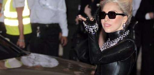 Tailandia denuncia a Lady Gaga por mal uso bandera