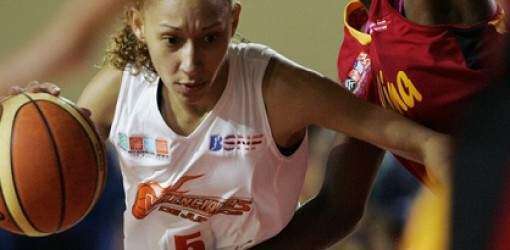 Carolina apabulló a Juncos sin Carla Cortijo