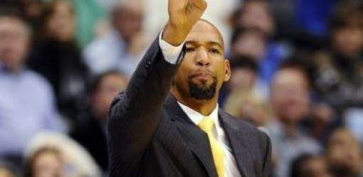 Monty Williams se quedó en Charlotte