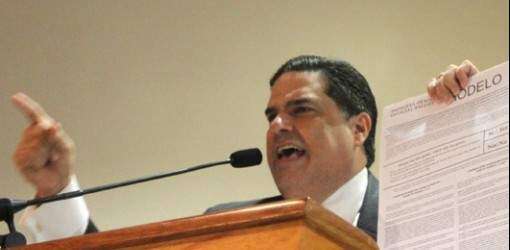 Se enfrentan defensores del ‘Sí’ y el ‘No’ (galería)