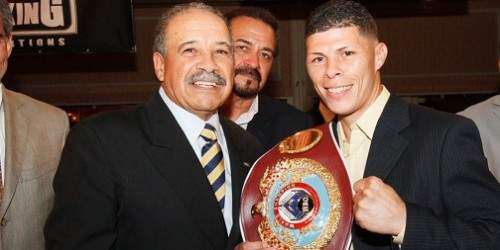 Rocky ya tiene su correa de campeón