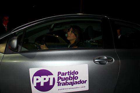 Con los gritos de afuera el debate adentro