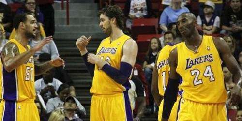 Calvario de pretemporada para los Lakers