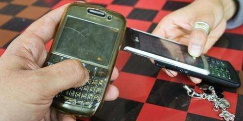 Cambios en reglas afectan a miles con celulares subsidiados