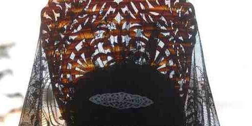 La peineta, complemento de moda y de protocolo