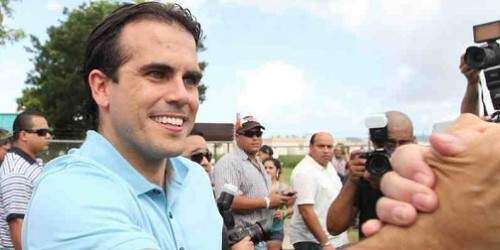 A la calle el libro que la UPR publicó a Rosselló