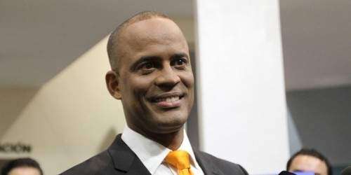 Rogelio Figueroa marchará hasta Ceiba