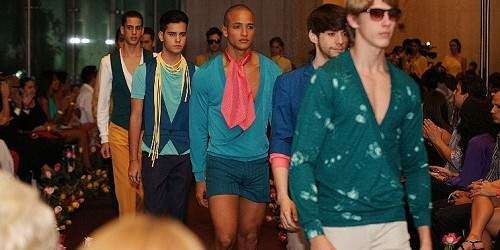 Flores, color y dinamismo en la nueva colección de Pipo Pere